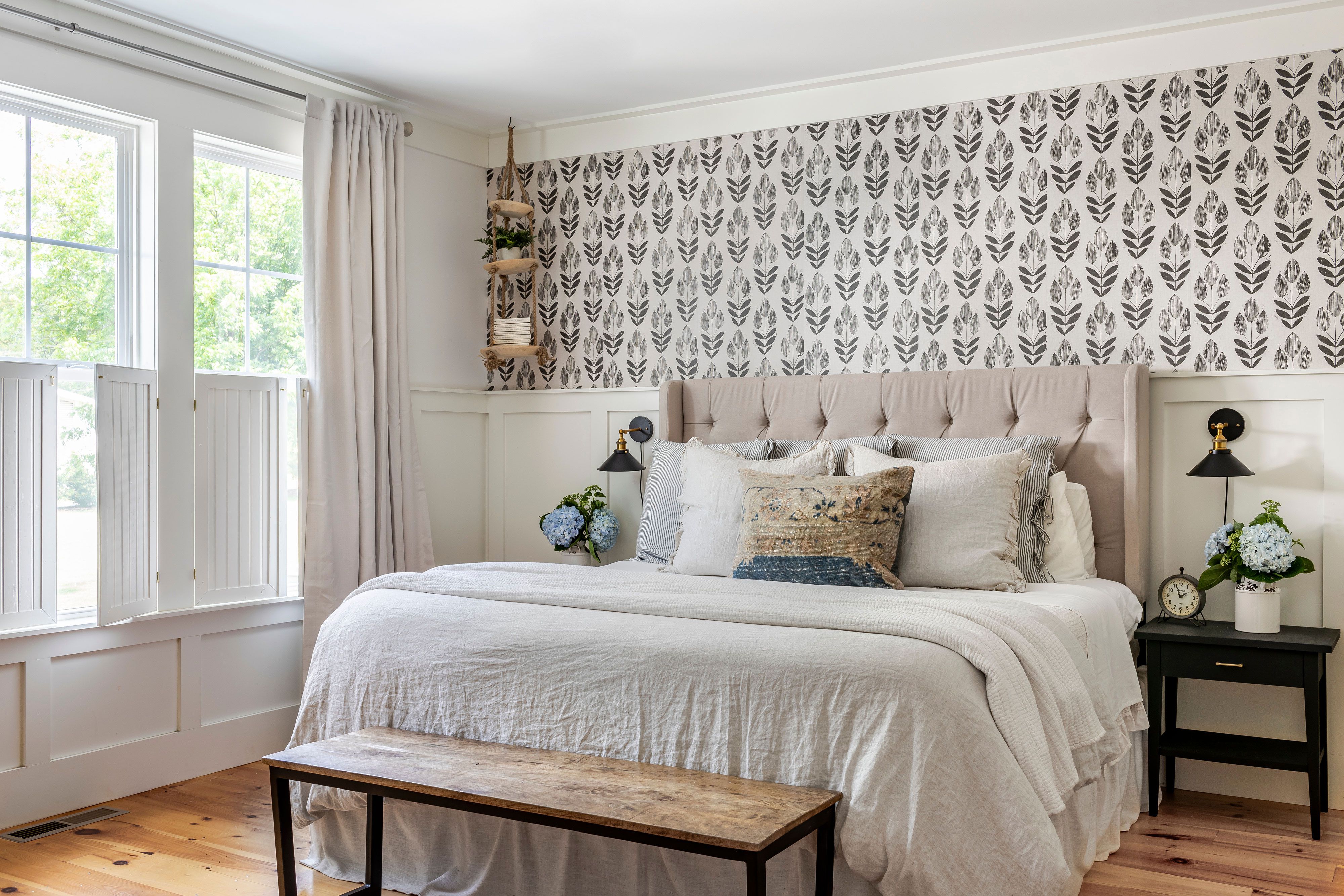 Beautiful finished wallpaper installation